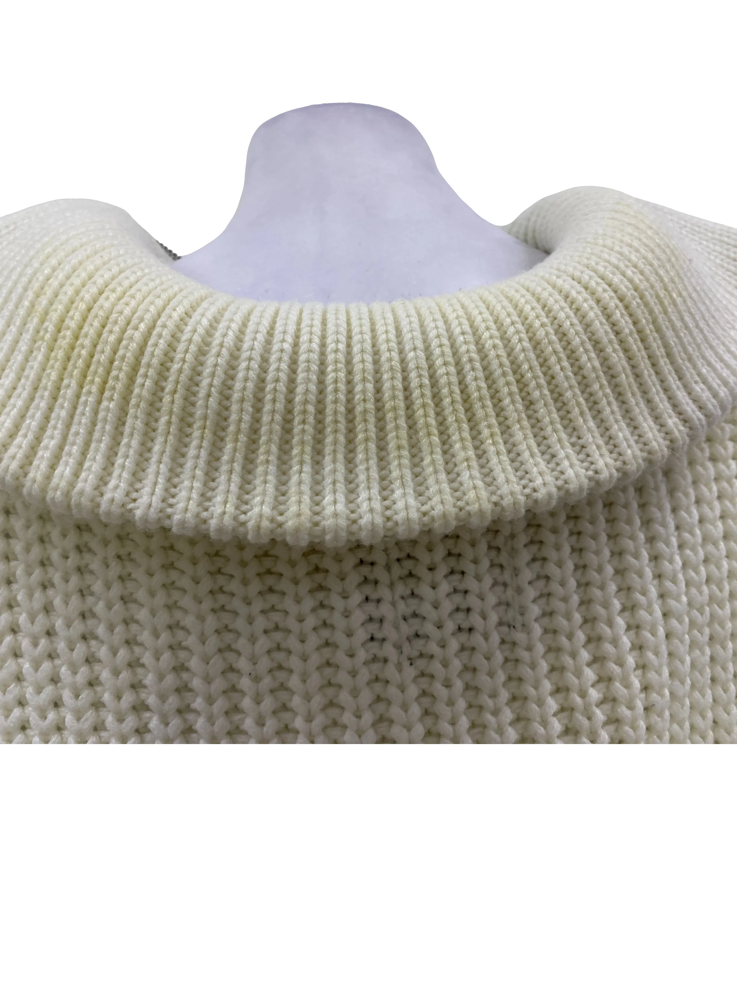 Porcelain Sleeveless Knitted Vest