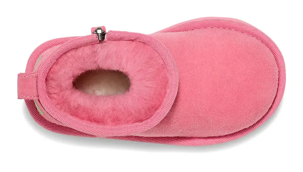 UGG Toddler's Classic Ultra Mini – Cozy, Stylish & Play-Ready